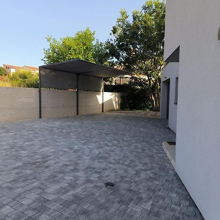 Villa Leola Liznjan Bagian luar foto
