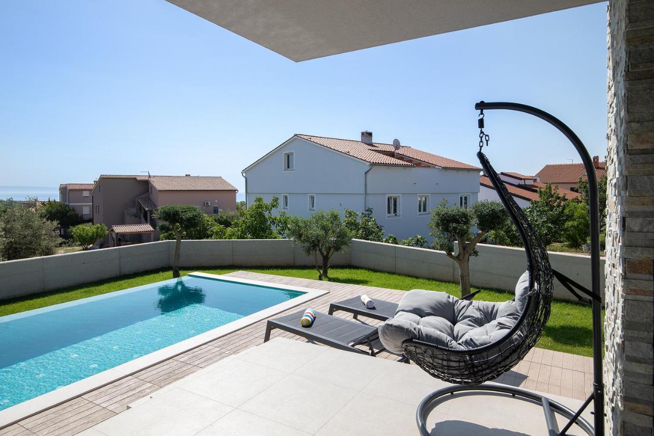 Villa Leola Liznjan Bagian luar foto